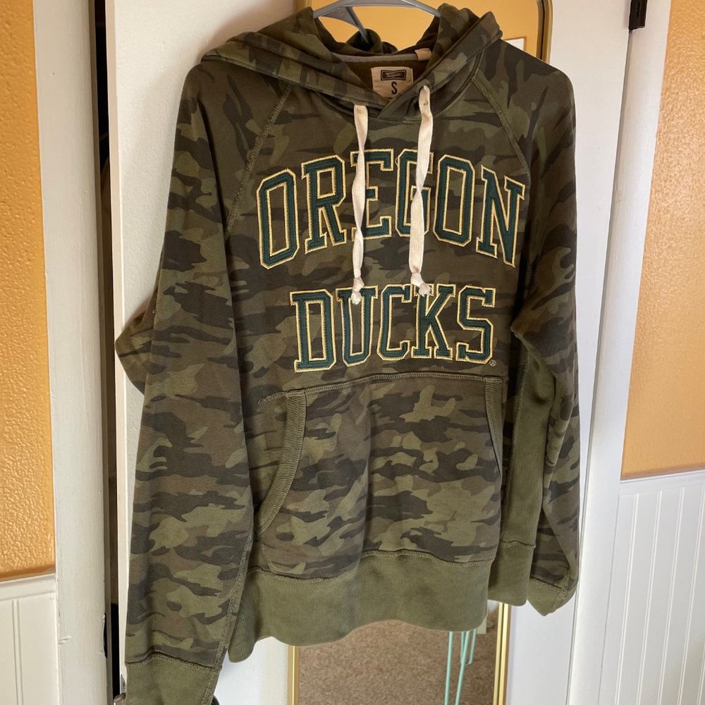 Oregon Ducks Camo Sweatshirt